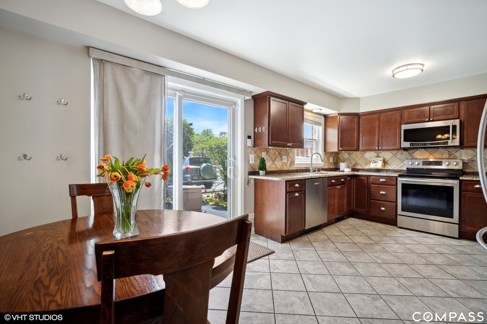 2148 Rugen Road, Unit C Glenview, IL 60026 - Photo 8 of 16 Gallery Image 8