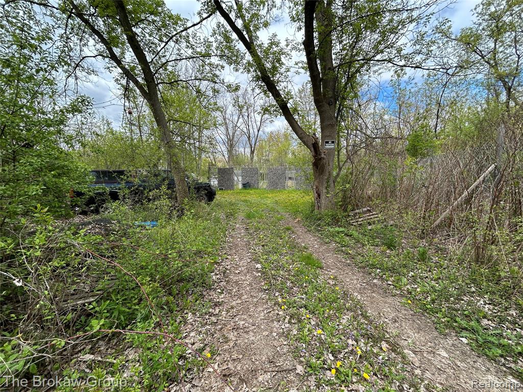 6120 Kelly Road Flushing, MI 48433 - Photo 8 of 8