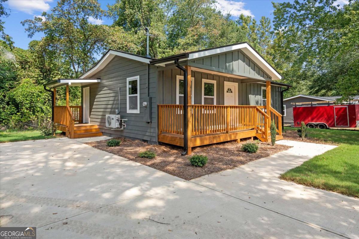 317 Bledsoe Street Carrollton, GA 30117 - Photo 4 of 26