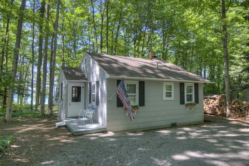 8726 South Dunns Farm Road Maple City, MI 49664 - Photo 23 of 34 1829323-22.JPG
