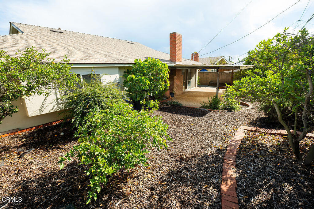 691 Springfield Avenue Ventura, CA 93004 - Photo 26 of 30 a front view of a house with garden