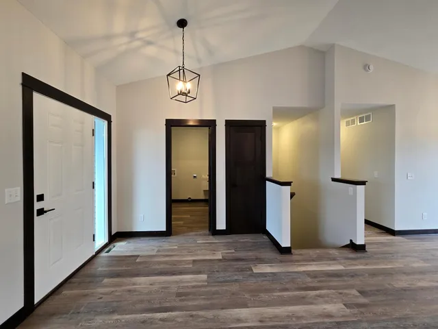 $379,900 | 1104 8th Avenue Southeast, Waseca, MN 56093