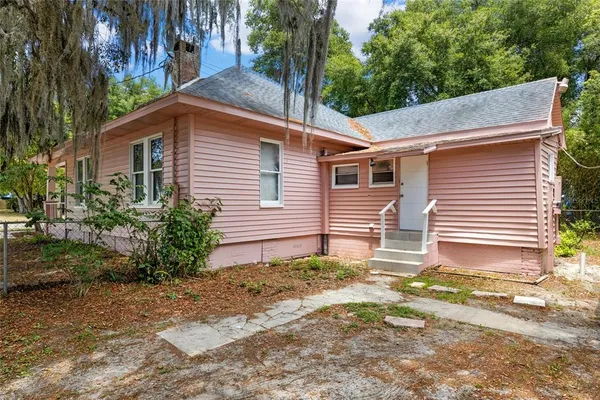 $225,000 | 21927 Southeast 69th Avenue, Hawthorne, FL 32640