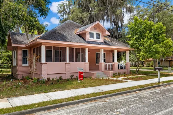 $225,000 | 21927 Southeast 69th Avenue, Hawthorne, FL 32640