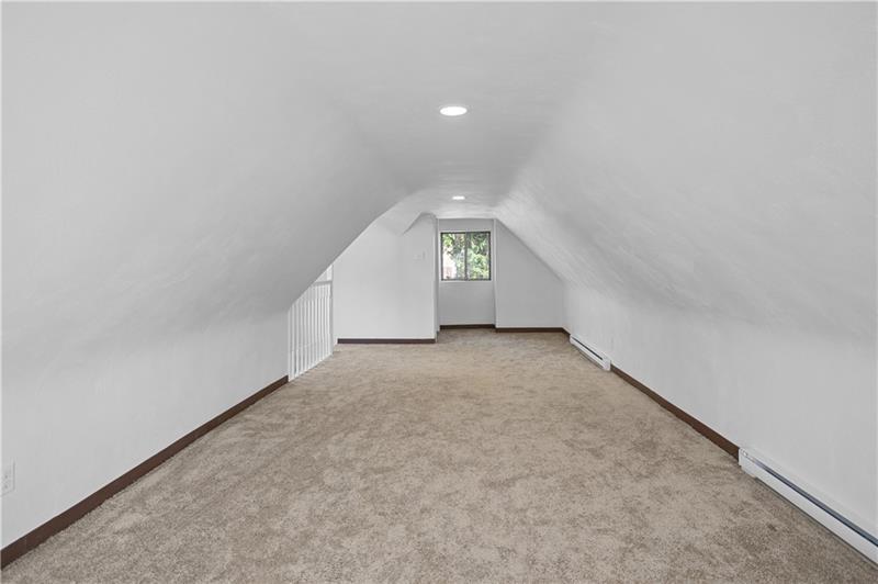 246 Dunseith Street Pittsburgh, PA 15213 - Photo 24 of 28 an empty room with windows