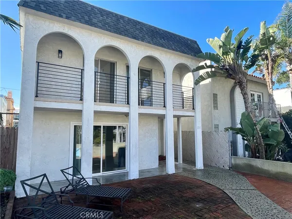 $4,600 | 82 16th Street, Hermosa Beach, CA 90254