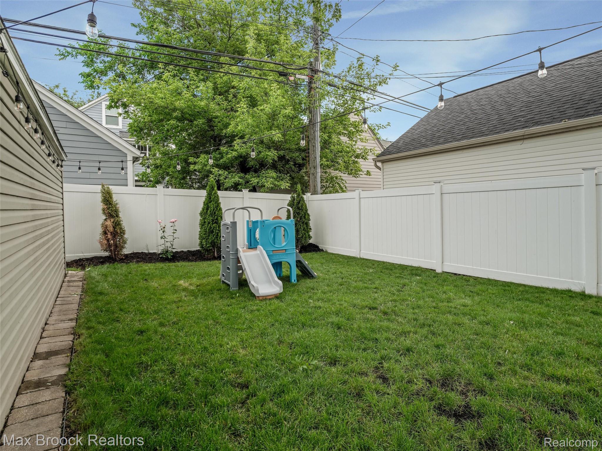 1201 Cole Street Birmingham, MI 48009 - Photo 30 of 35 Large backyard with new fence