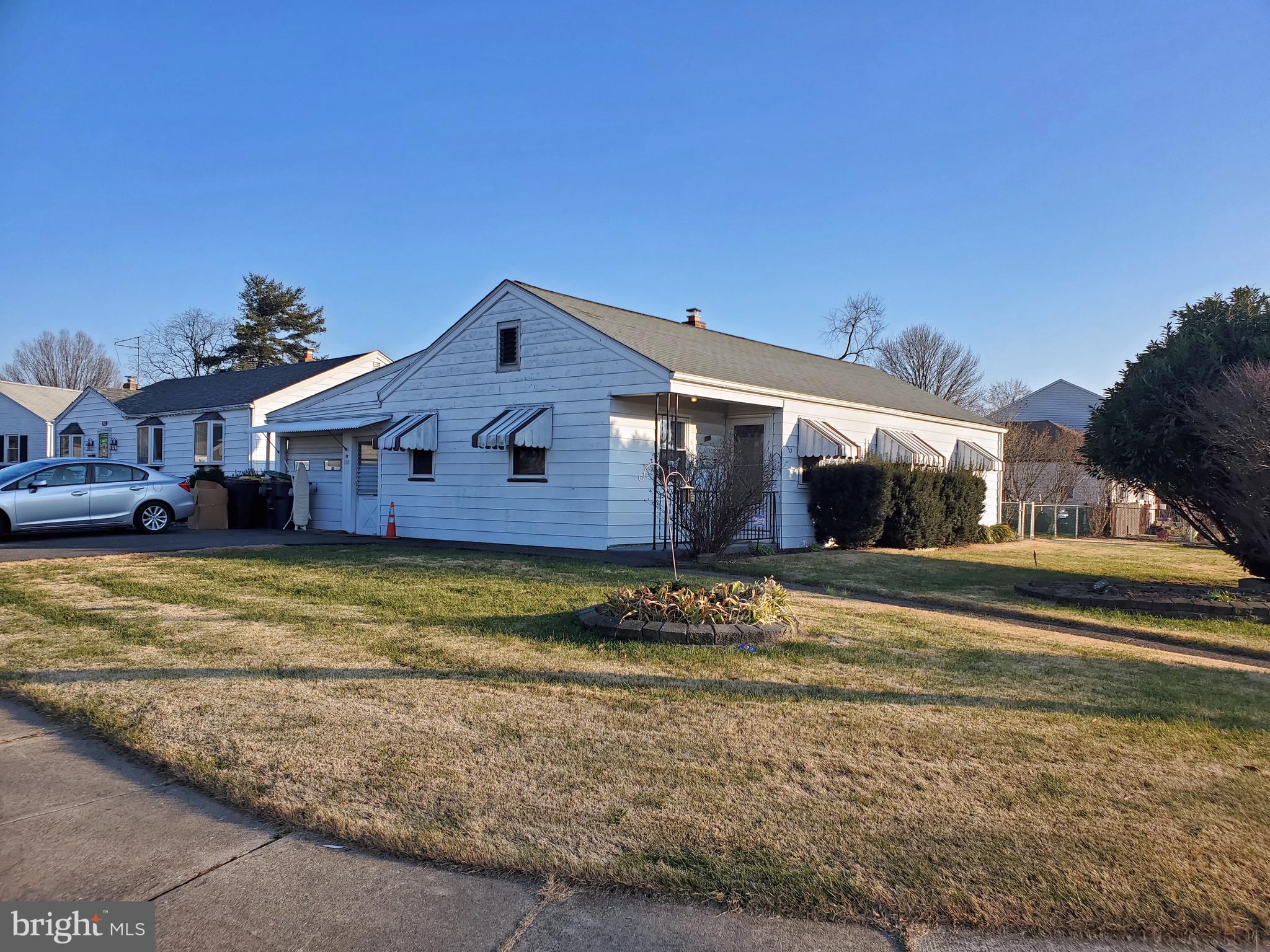 811 Centerville Road Wilmington, DE 19804 - Photo 1 of 14 Aluminum siding ranch on corner lot