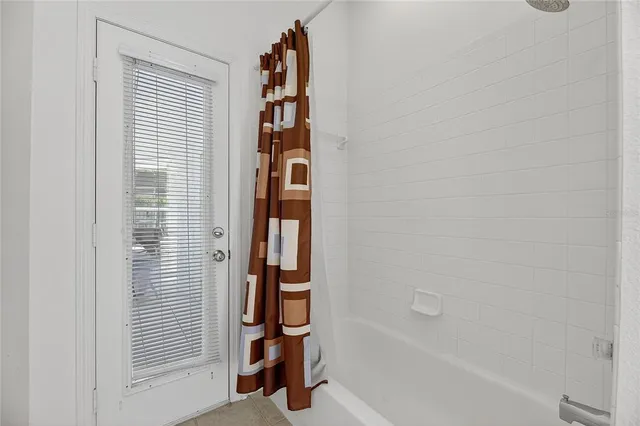 $524,999 | 16604 Lake Heather Drive, Tampa, FL 33618