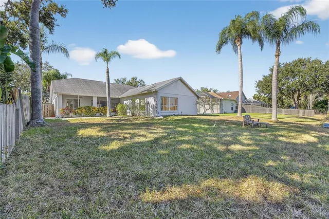 $524,999 | 16604 Lake Heather Drive, Tampa, FL 33618