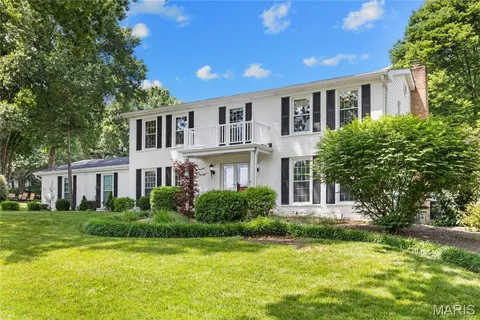 $999,900 | 1609 Featherstone Drive, Town and Country, MO 63131