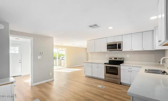 $389,999 | 3032 East 15th Avenue, Apache Junction, AZ 85119