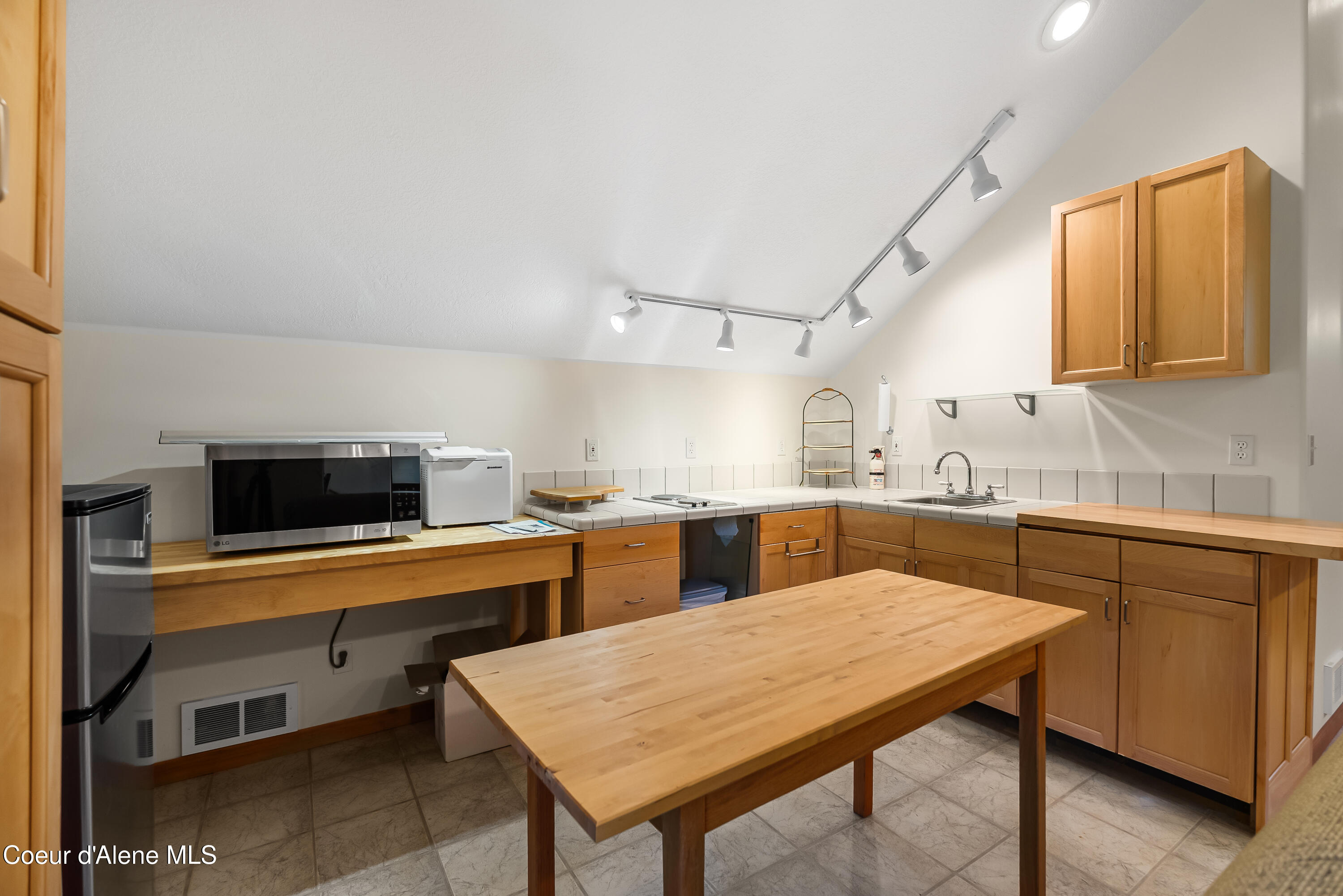 239 Pierce Lane Sagle, ID 83860 - Photo 38 of 85 DSC07095