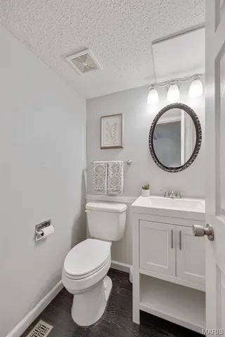 $185,000 | 2411 Dordogne Drive, Maryland Heights, MO 63043