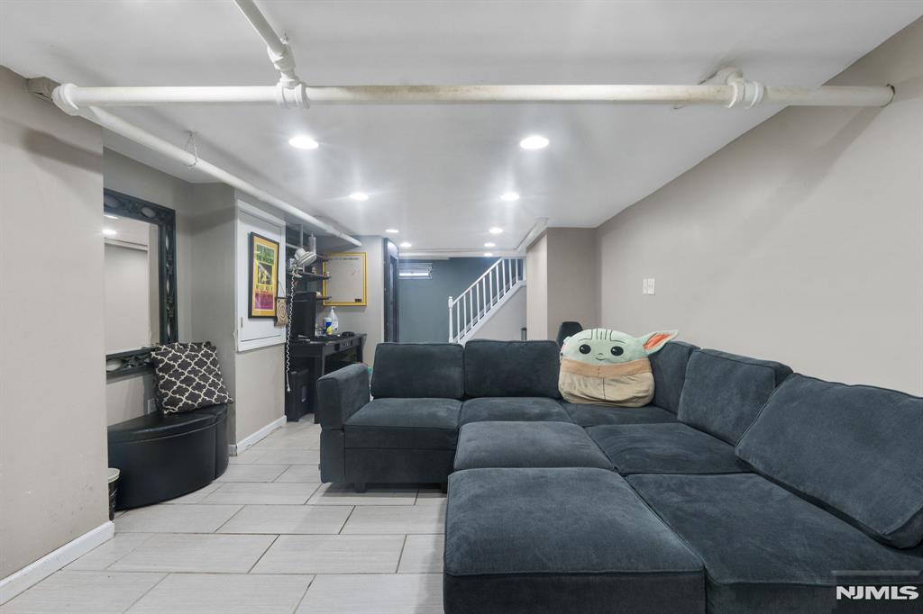 330 Simons Avenue Hackensack, NJ 07601 - Photo 7 of 7