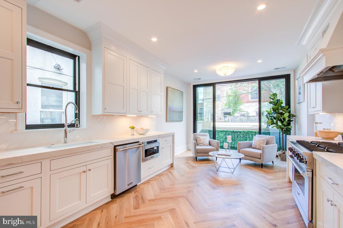 636 E Street Northeast Washington, DC 20002 - Photo 18 of 72