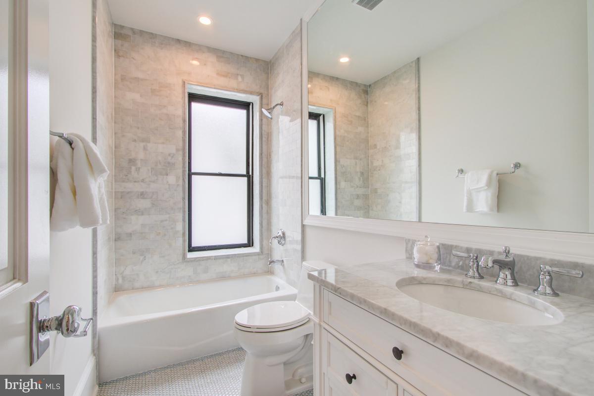 636 E Street Northeast Washington, DC 20002 - Photo 50 of 72