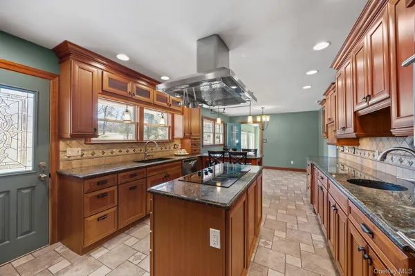 $534,500 | 40 Magnolia Drive, Fishkill, NY 12590