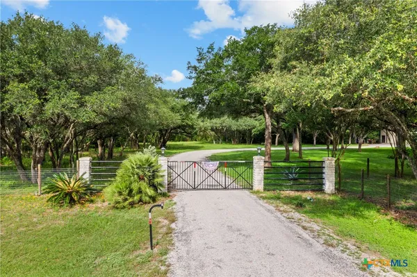 $1,750,000 | 801 Treasure Oaks Road, Inez, TX 77968