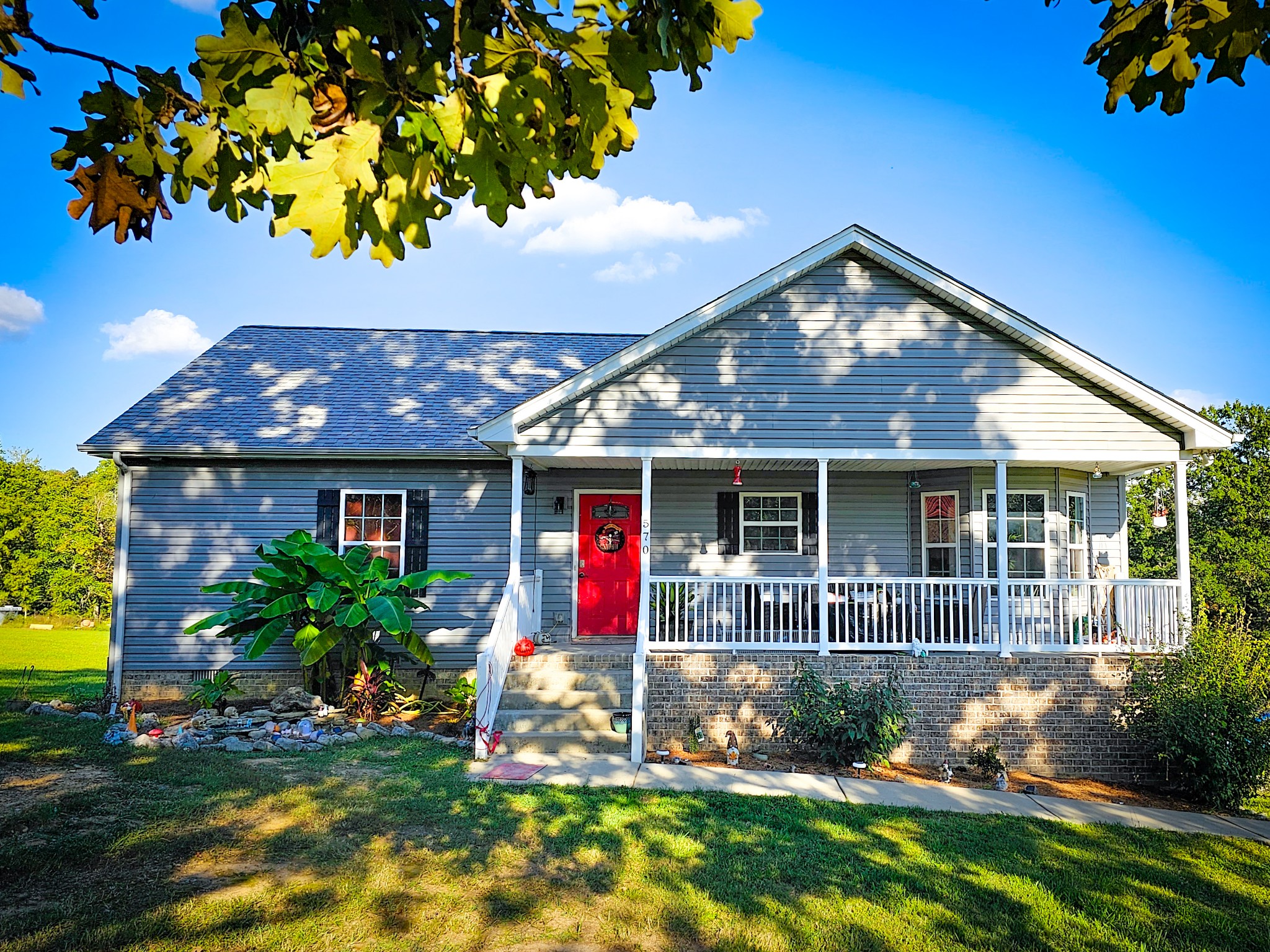 570 Keytown Road Portland, TN 37148 - Photo 1 of 19 a front view of house with yard