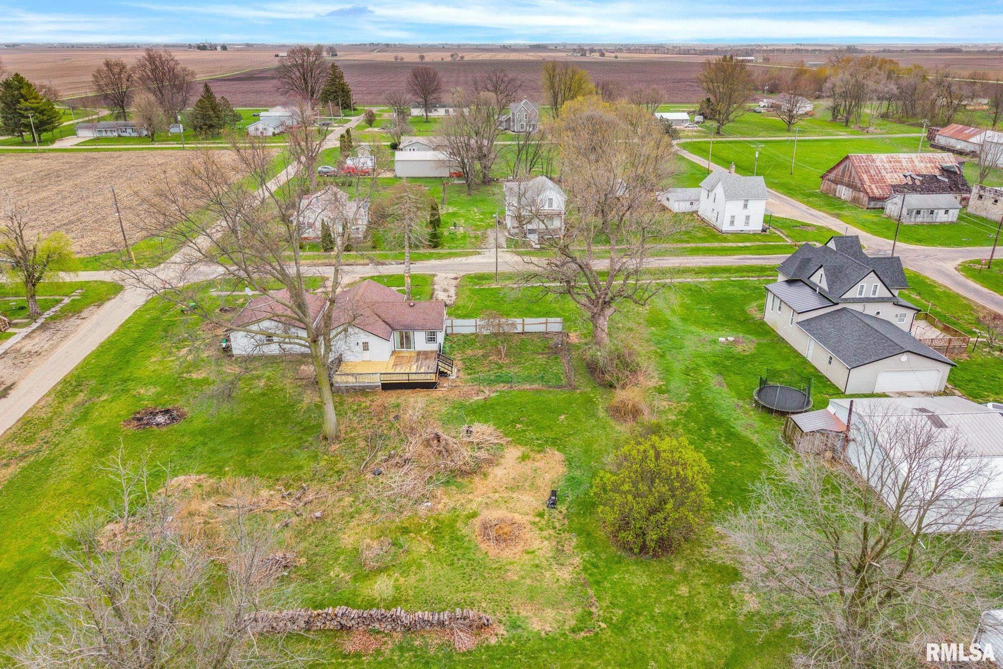 607 East Main Street La Fayette, IL 61449 - Photo 33 of 40
