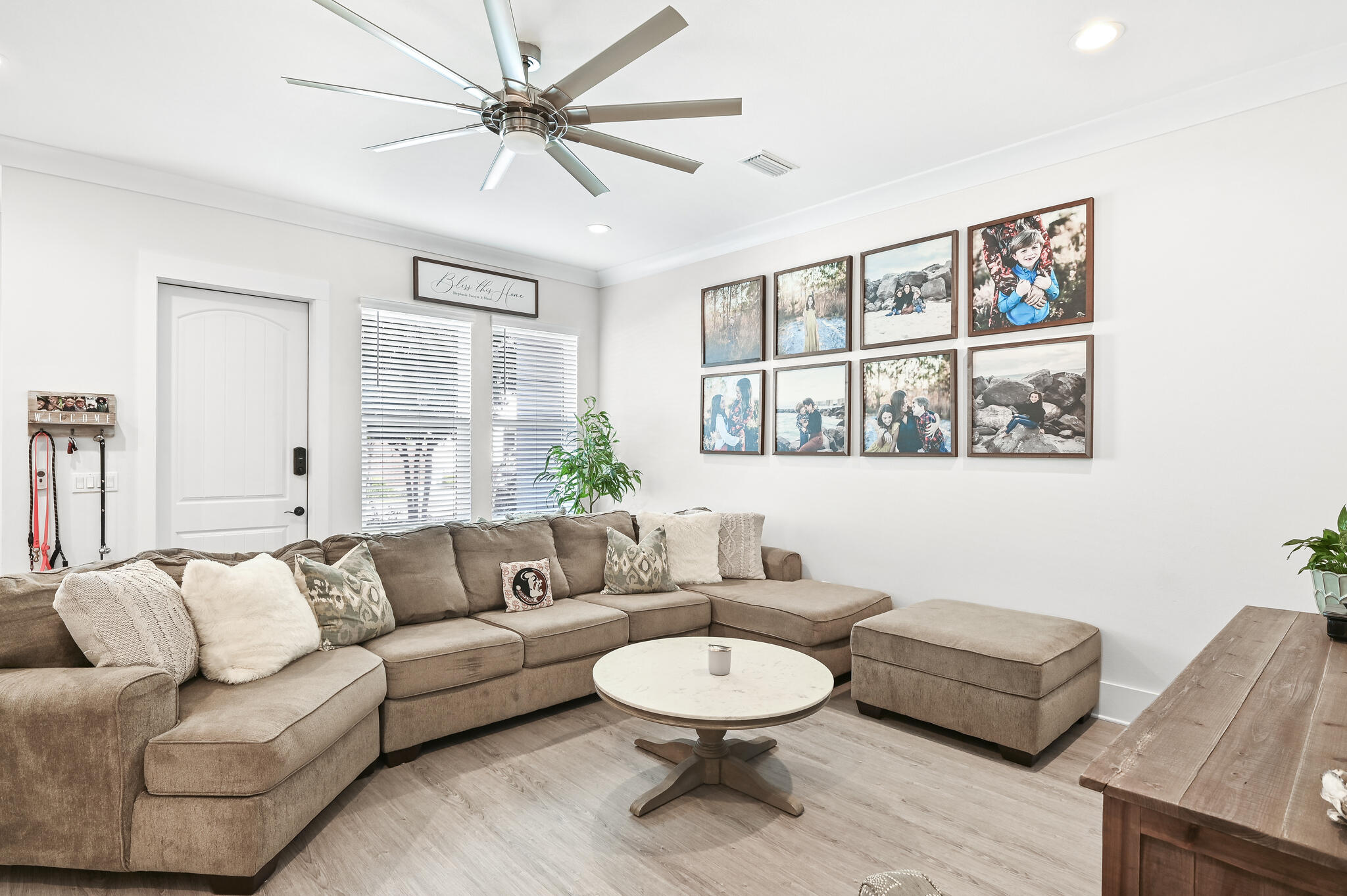 995 Airport Road, Unit 13 Destin, FL 32541 - Photo 5 of 34 a living room with furniture and a large window