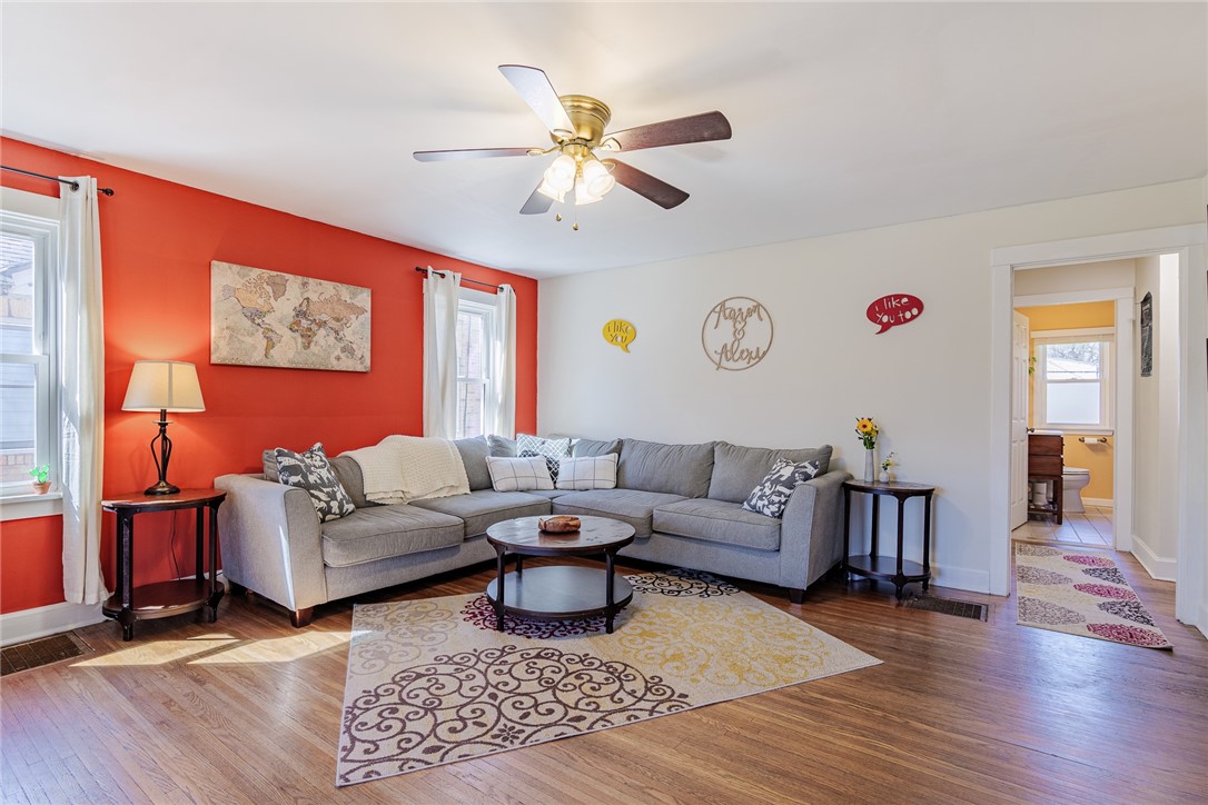 108 Garford Road Irondequoit, NY 14622 - Photo 15 of 50 Large living space with hardwood flooring