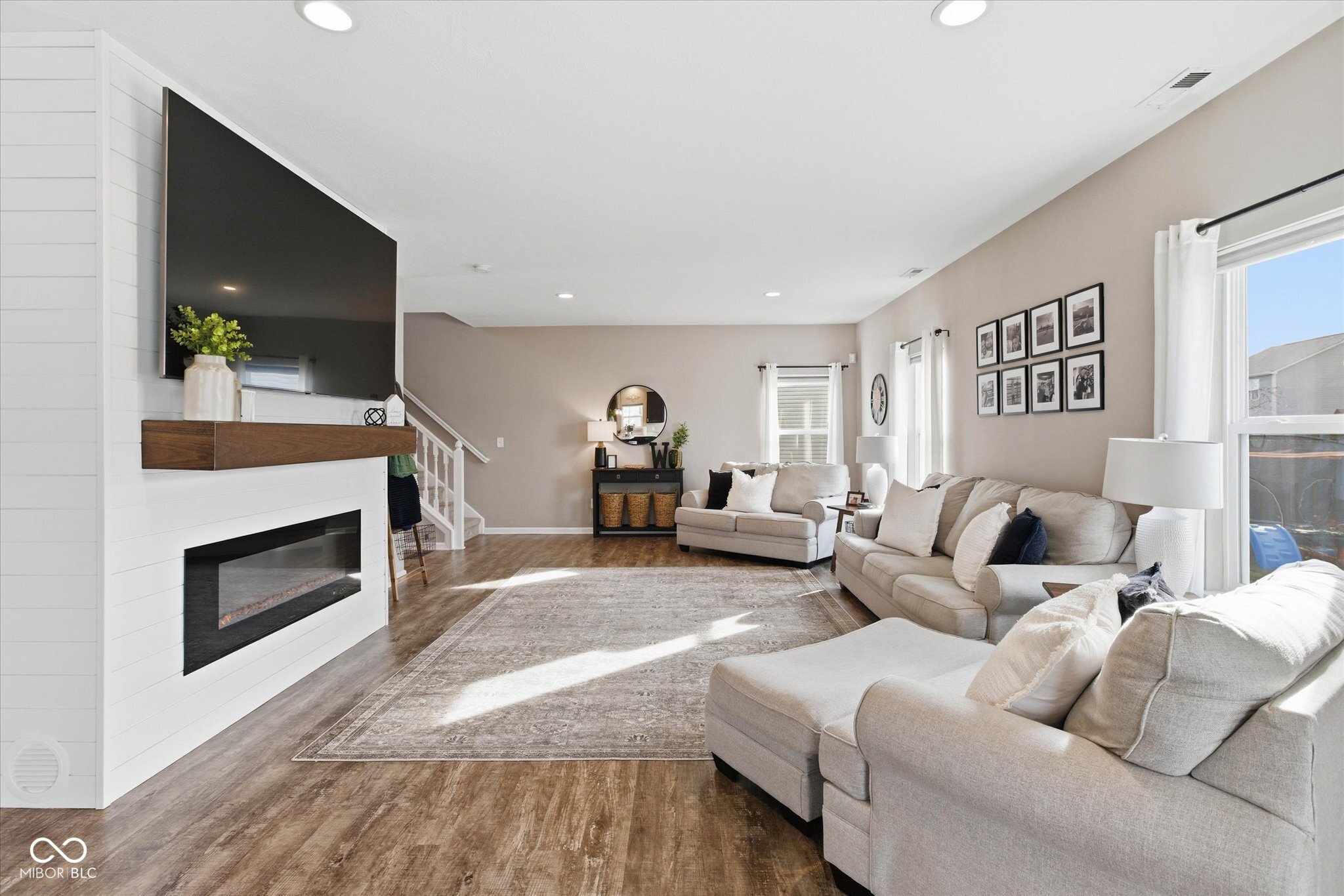 156 Tinker Trail Greenfield, IN 46140 - Photo 2 of 28