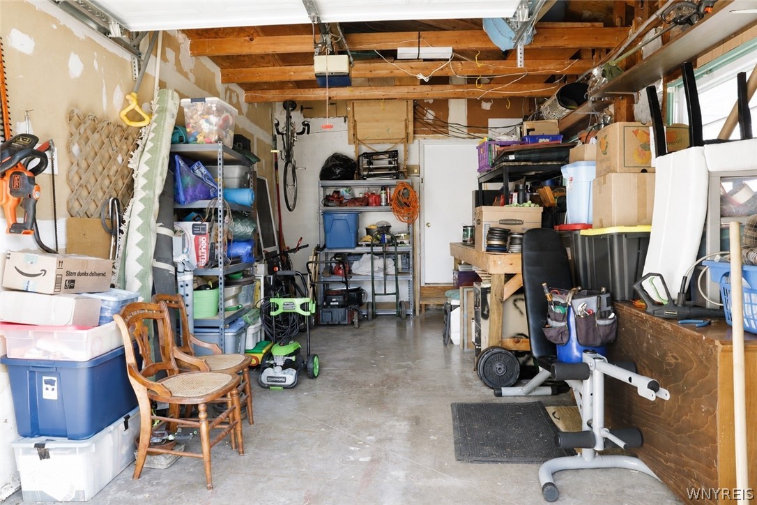 43 Hill Road Parma, NY 14468 - Photo 28 of 31 1 Car Garage