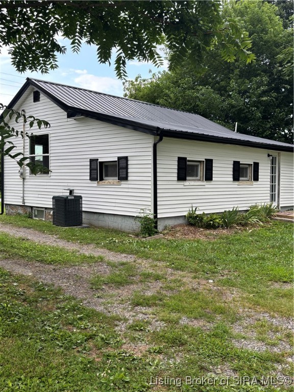 4329 East Canton Road Salem, IN 47167 - Photo 2 of 29