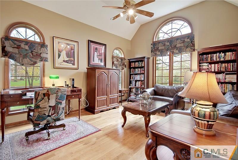 5 Maher Road Somerset, NJ 08873 - Photo 4 of 25 Gallery Image 4