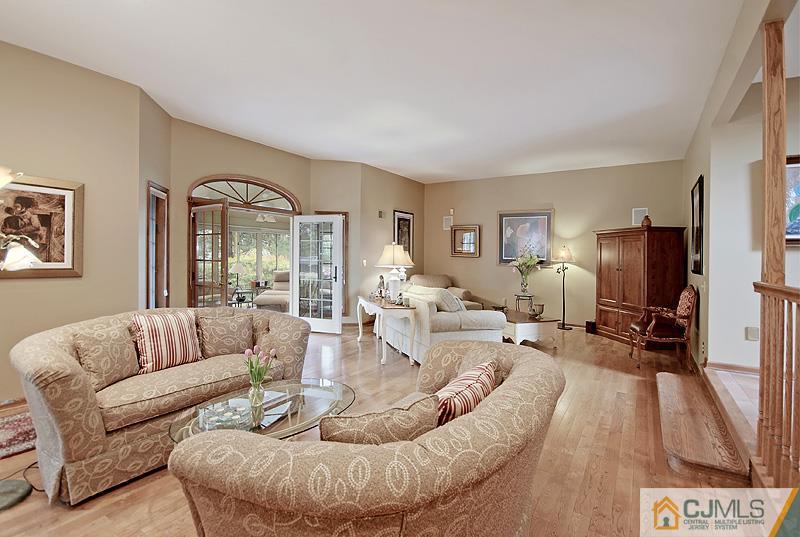 5 Maher Road Somerset, NJ 08873 - Photo 6 of 25 Gallery Image 6