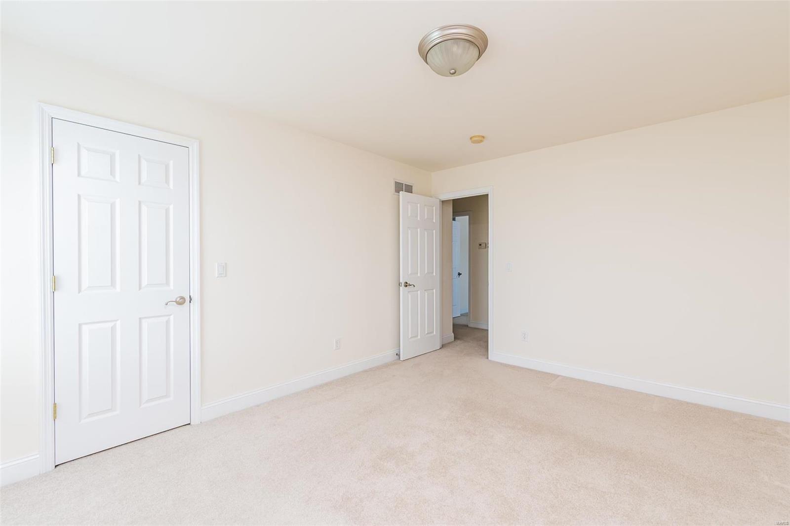 10135 Tanbridge Road St. Louis, MO 63128 - Photo 29 of 49 Gallery Image 29