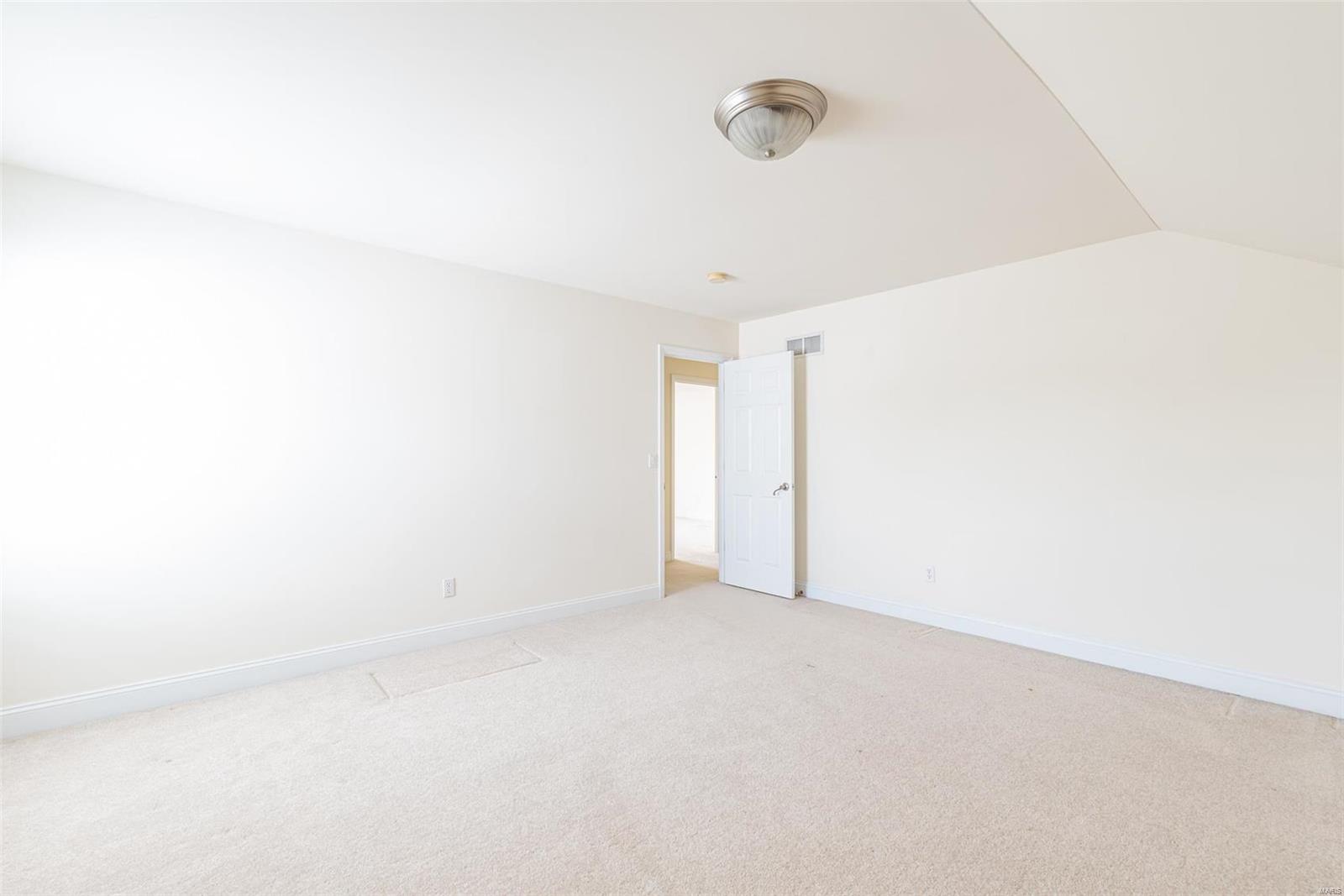 10135 Tanbridge Road St. Louis, MO 63128 - Photo 33 of 49 Gallery Image 33