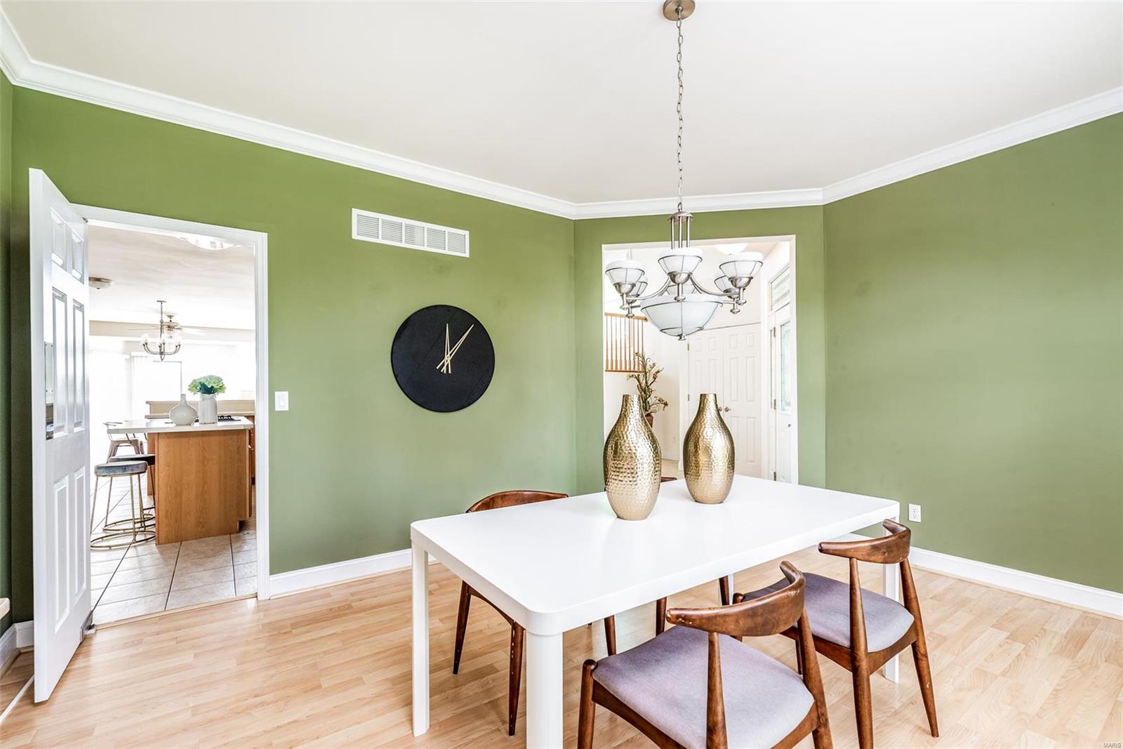 10135 Tanbridge Road St. Louis, MO 63128 - Photo 9 of 49 Gallery Image 9