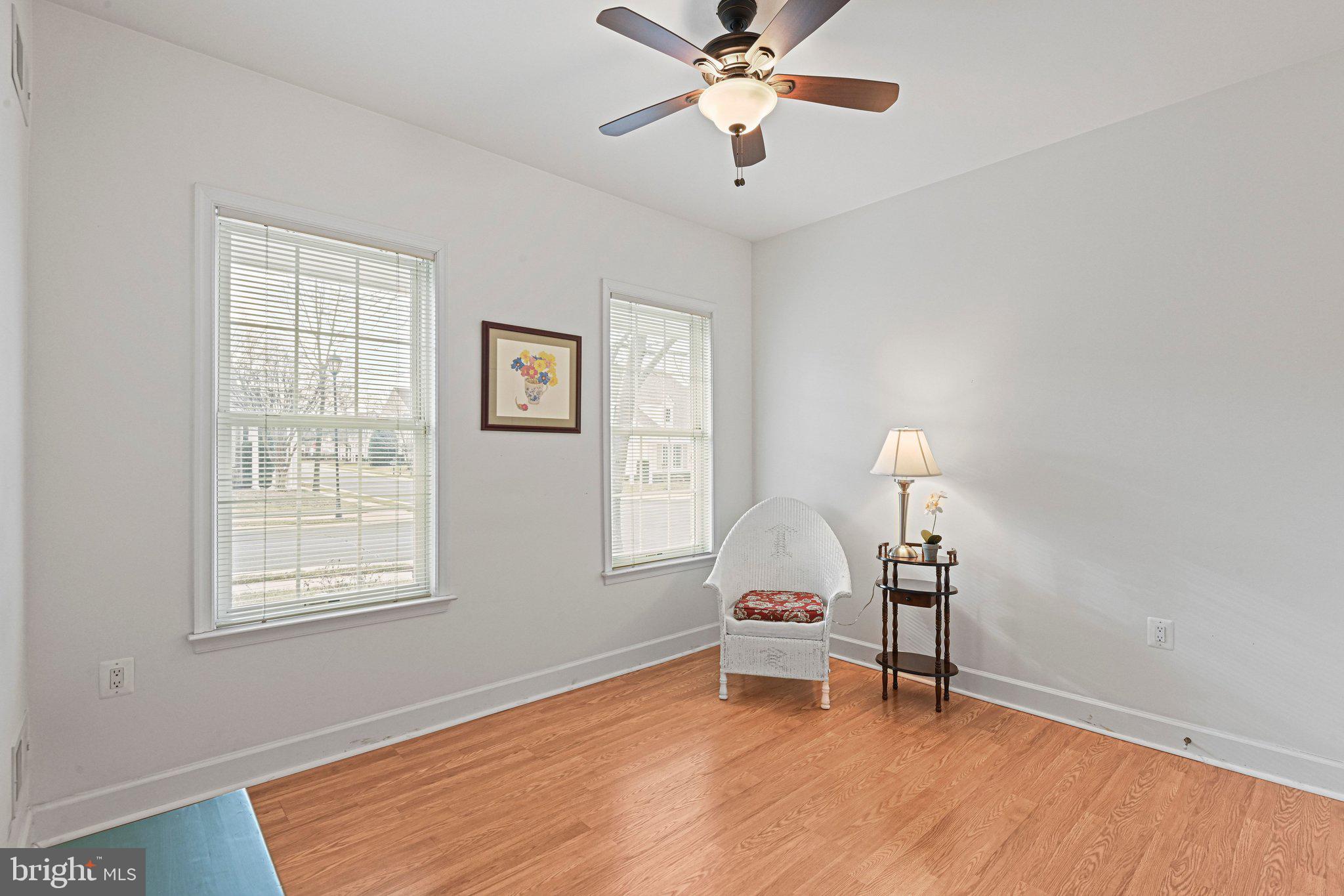 44482 Maltese Falcon Square Ashburn, VA 20147 - Photo 30 of 71 a view of a livingroom with a workspace