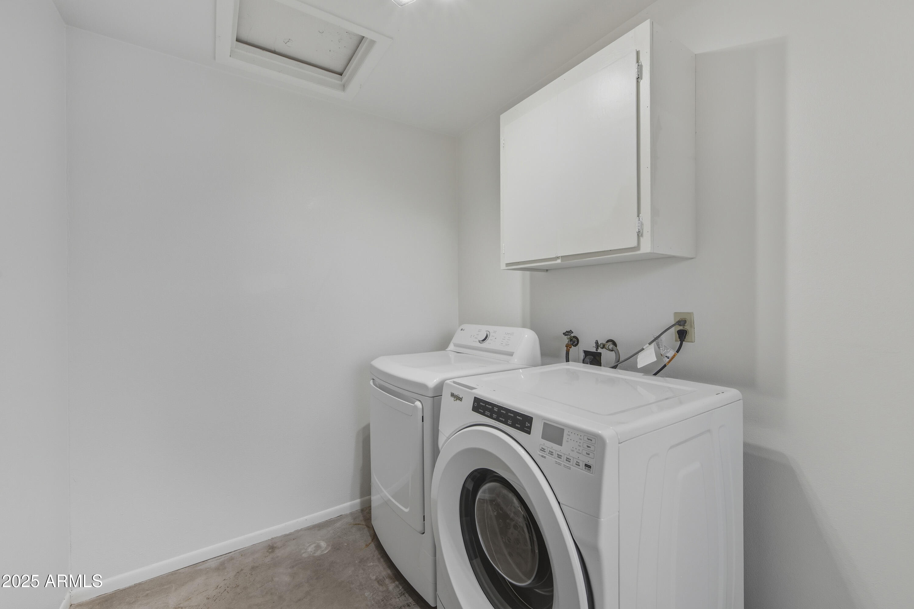 3410 West Pershing Avenue Phoenix, AZ 85029 - Photo 25 of 33 a utility room with dryer and washer