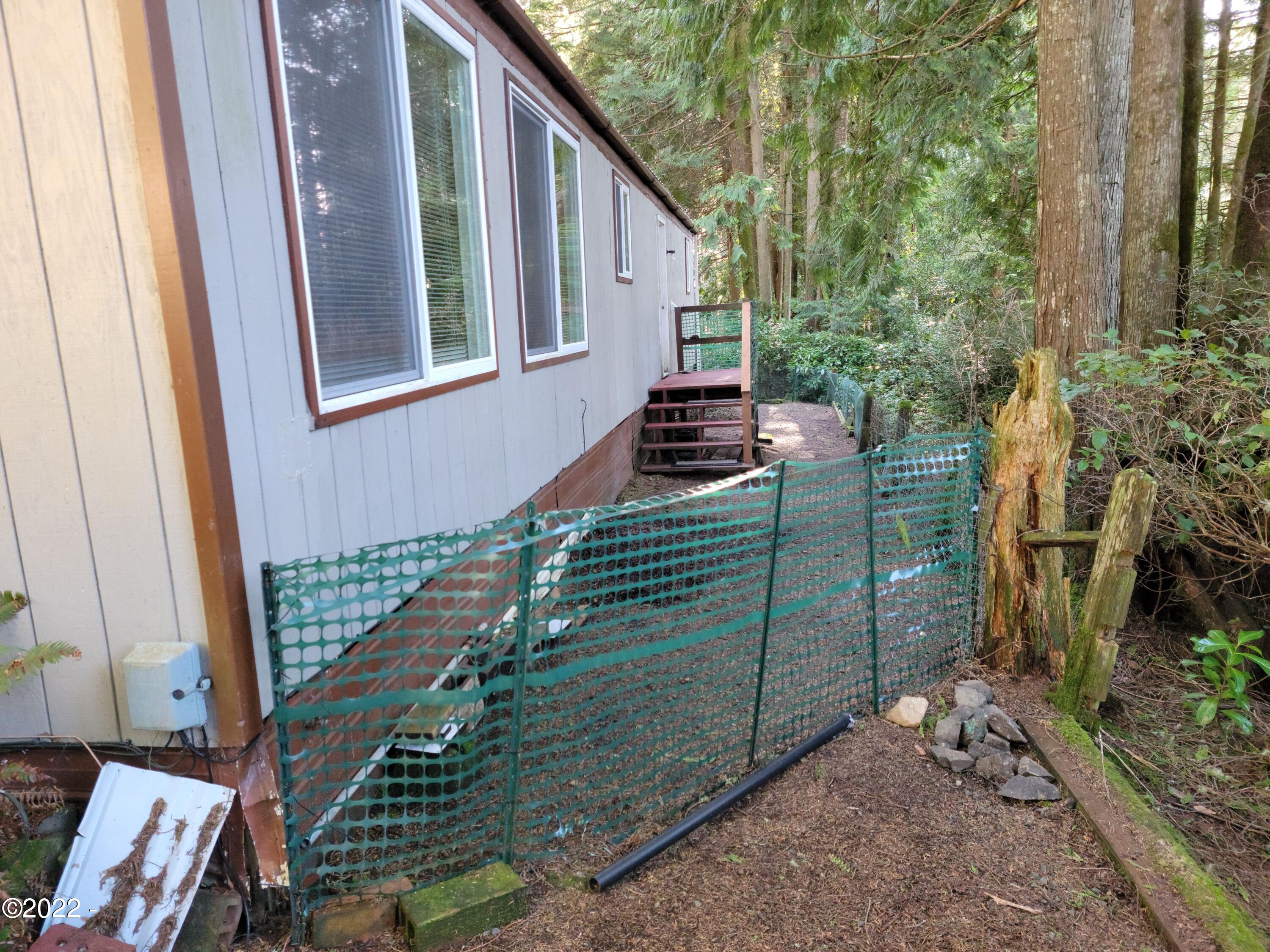 720 Collins Street Depoe Bay, OR 97341 - Photo 23 of 23 West Side Property
