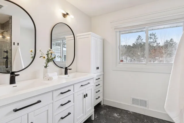 $999,000 | 9353 Stonebridge Trail North, Stillwater, MN 55082