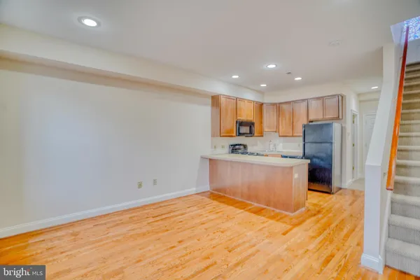 $2,400 | 2542 West Girard Avenue, Unit 2, Philadelphia, PA 19130