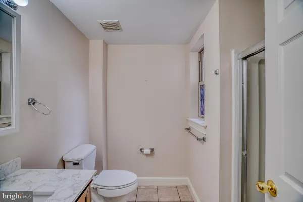 $2,400 | 2542 West Girard Avenue, Unit 2, Philadelphia, PA 19130