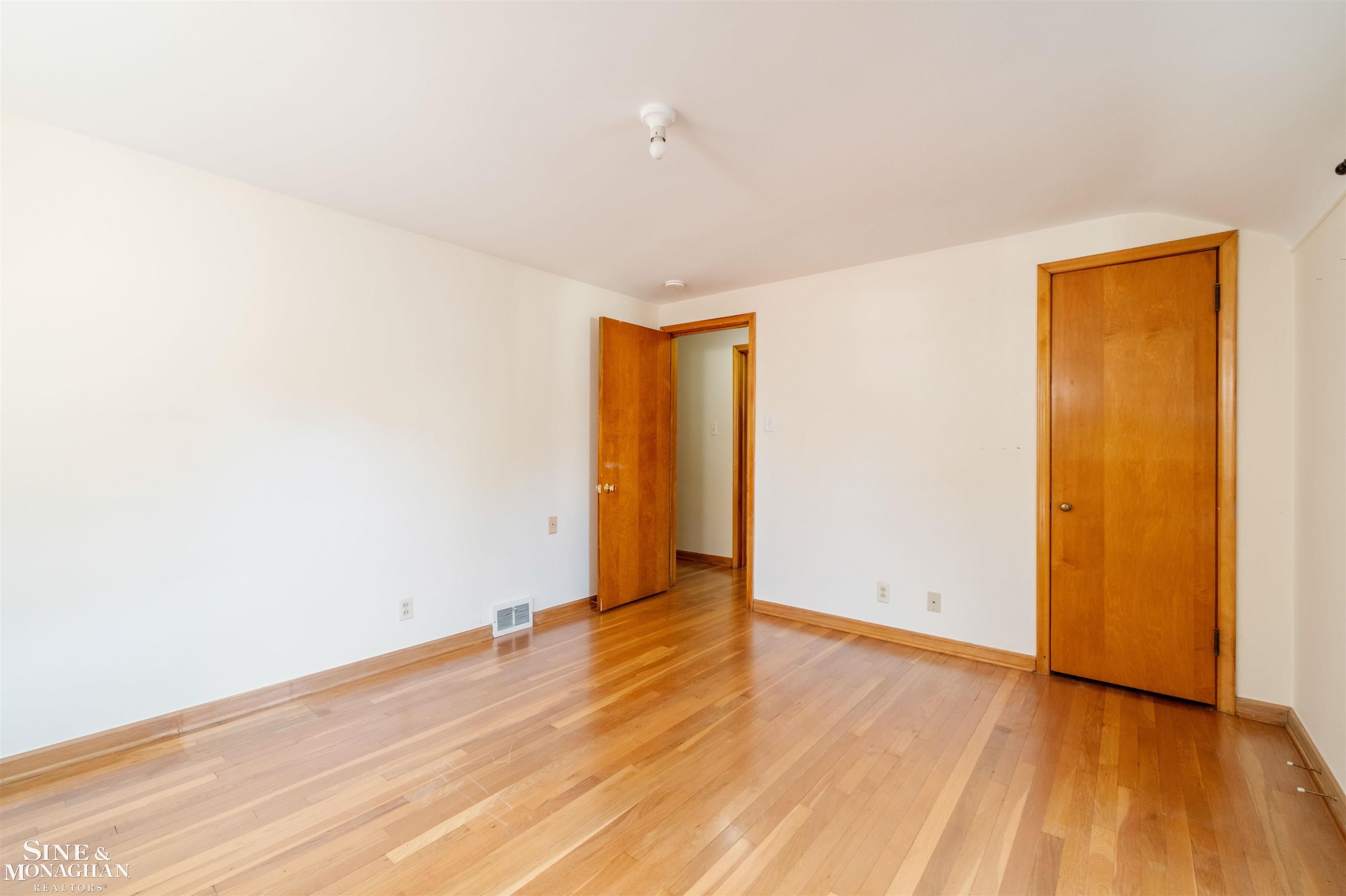 201 McMillan Road Grosse Pointe Farms, MI 48236 - Photo 15 of 41