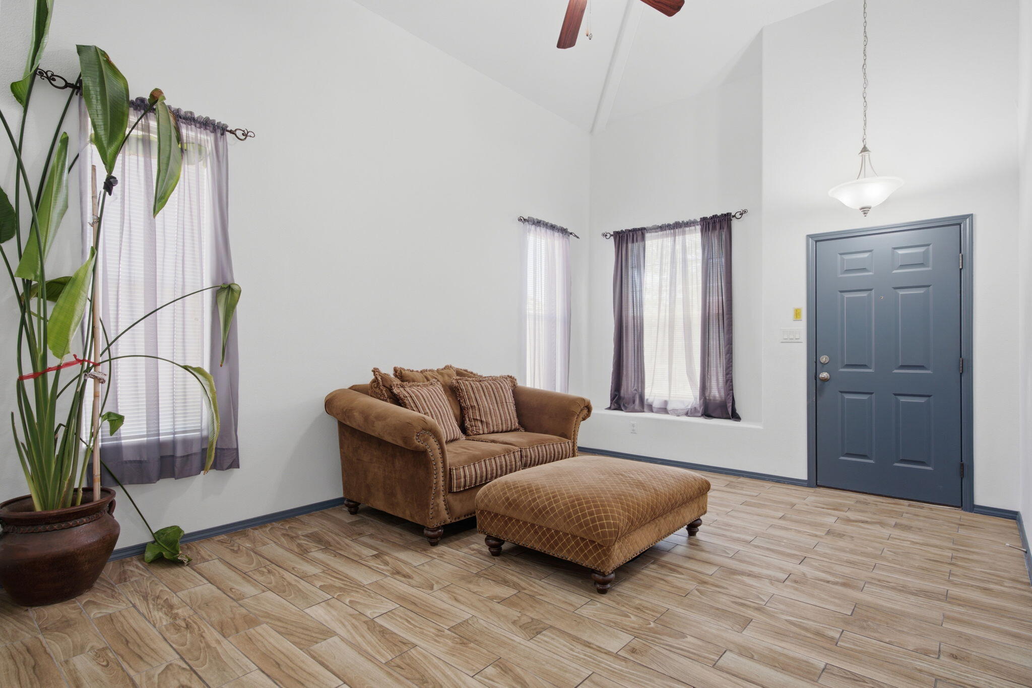 10831 Antler Tool Road Southwest Albuquerque, NM 87121 - Photo 9 of 53 Gallery Image 9