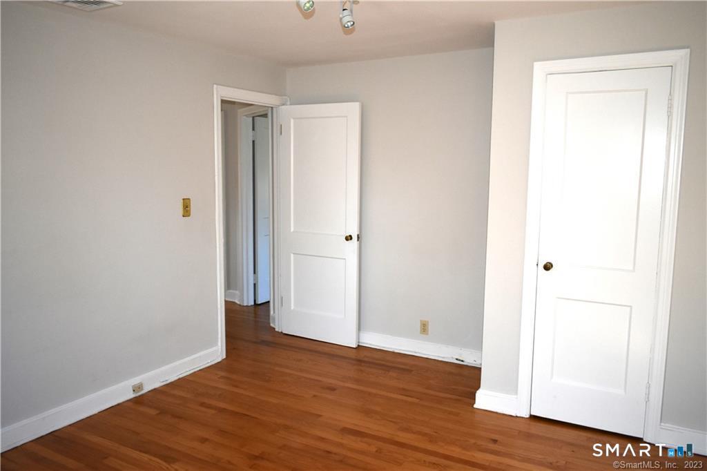 12 Southfield Road Fairfield, CT 06824 - Photo 16 of 35