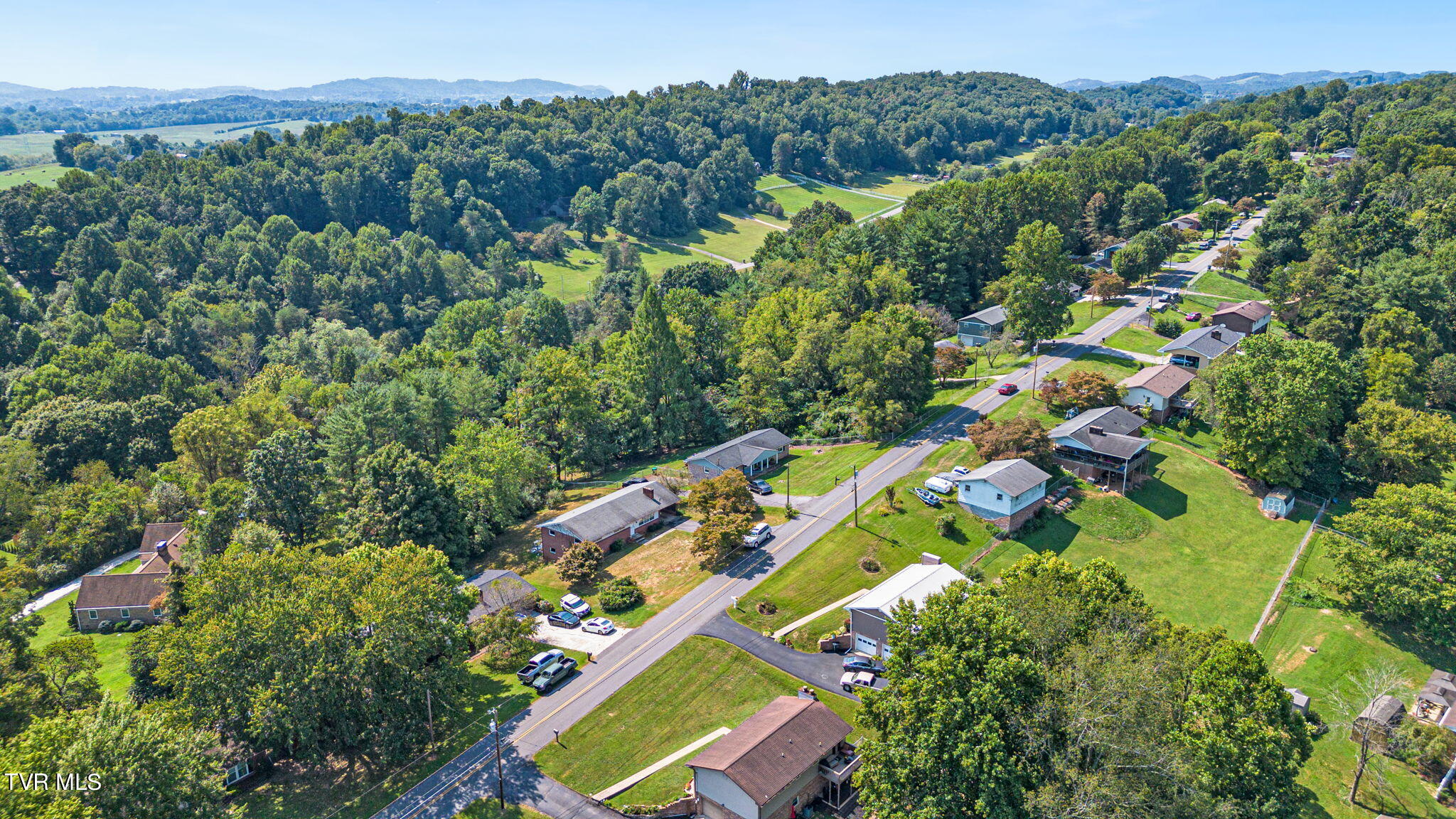 413 Merman Road Kingsport, TN 37663 - Photo 16 of 37 6-web-or-mls-DJI_0122