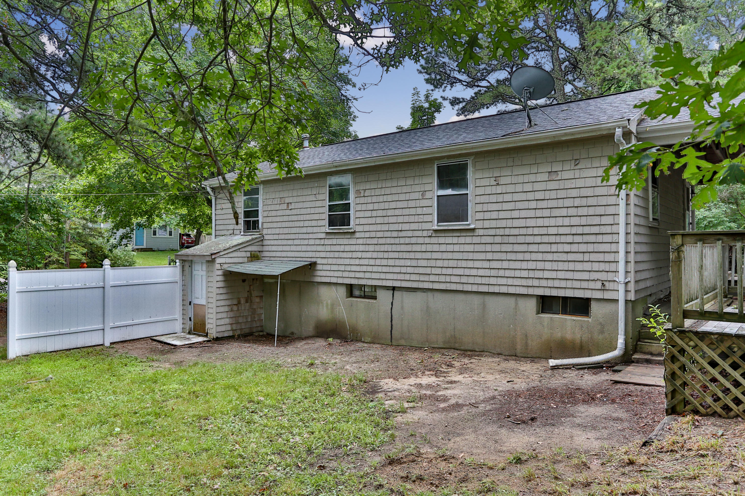 5 Pokesit Road Pocasset, MA 02559 - Photo 19 of 24 5PokLR-19