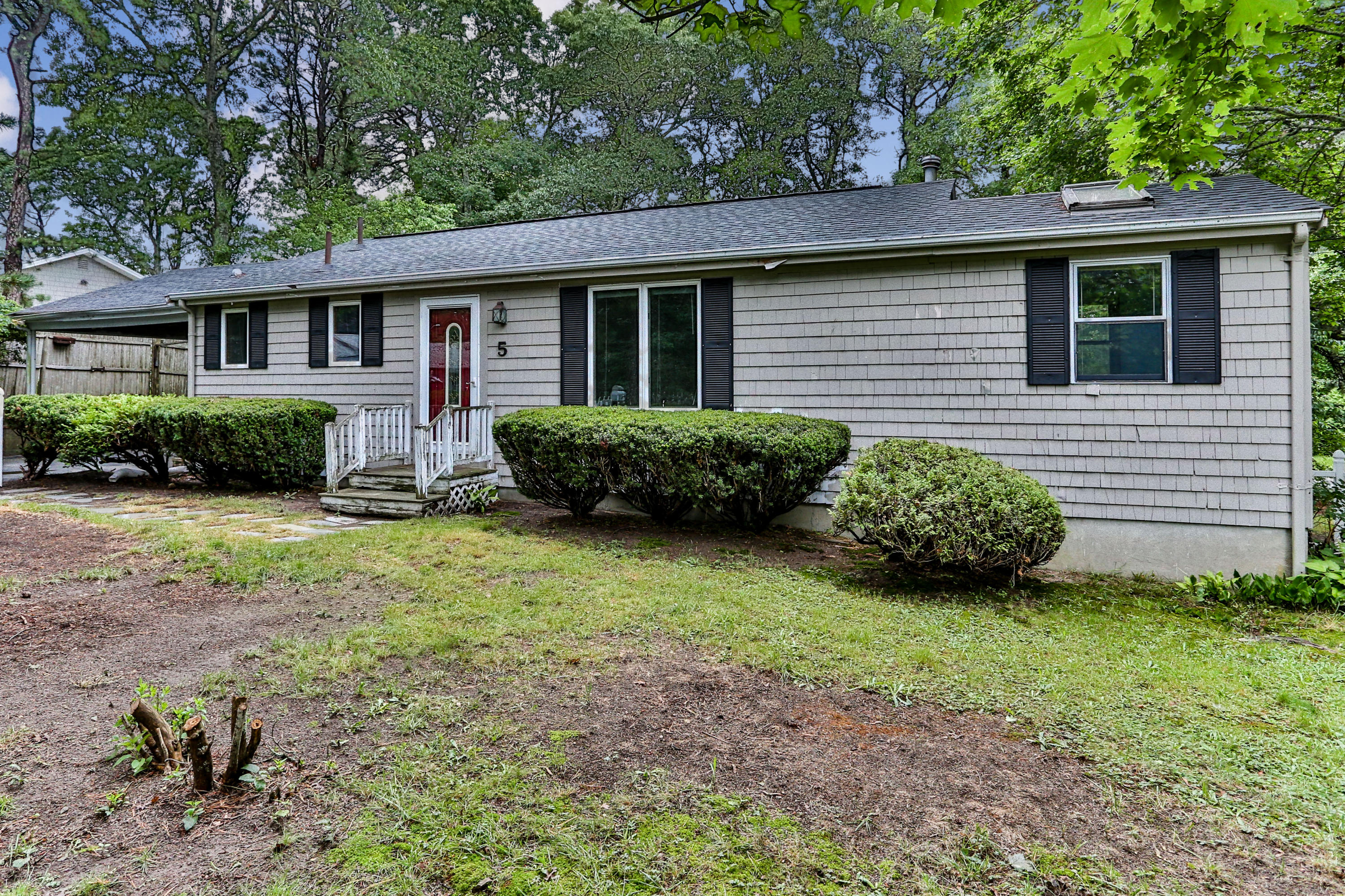 5 Pokesit Road Pocasset, MA 02559 - Photo 3 of 24 5PokLR-2