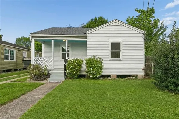 $2,300 | 300 Maine Street, Jefferson, LA 70121