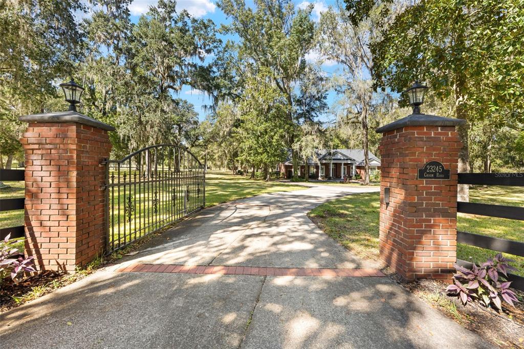 23245 Croom Road Brooksville, FL 34601 - Photo 2 of 79
