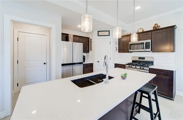 $300,000 | 7389 Grand Slam Street, Unit 31B, Parkville, MO 64152